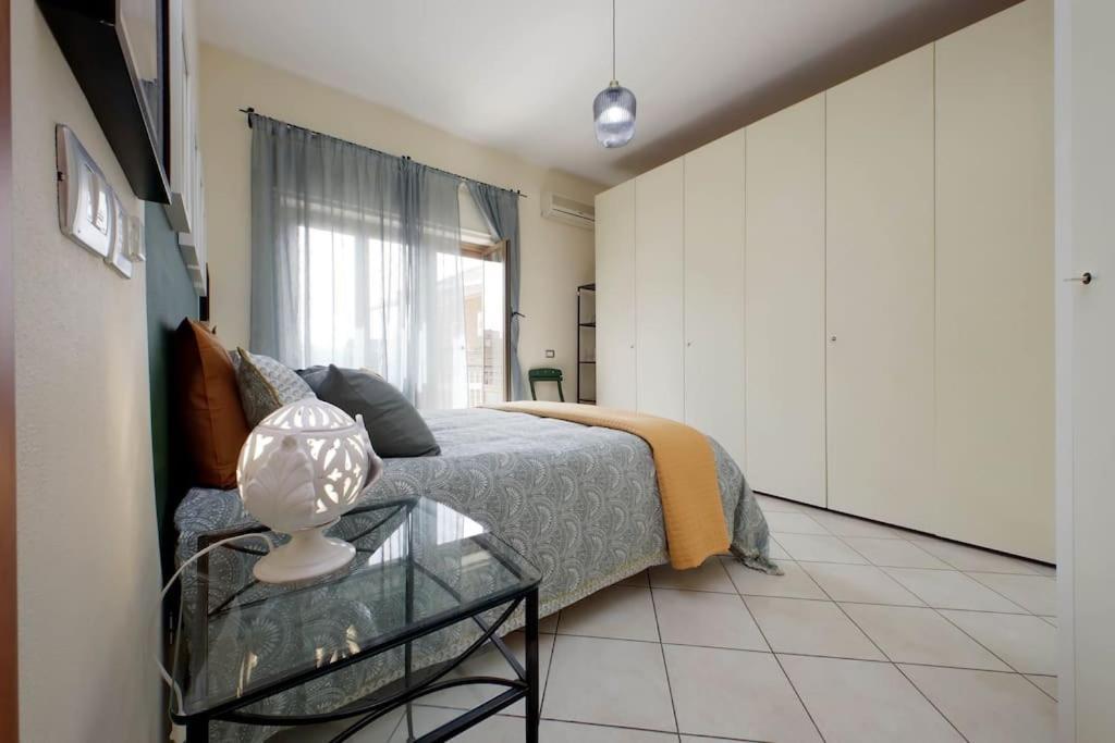 Relax Rome With 2 Balconies - 2 Bedroom Flat, 3Rd Floor With Lift, High Comfort, Quite, A Walk From Urban Train Station Gemelli And Metro A Stops Battistini & Cornelia Connecting To Center In 20 Minutes, 2 Steps From Bus Stop, Cycle Path, Groceries Exteriér fotografie